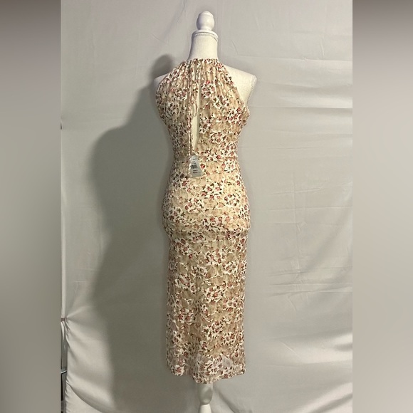 Dresses 2 for $25 or 3 for $35 (Mix & match) - Picture 2 of 6